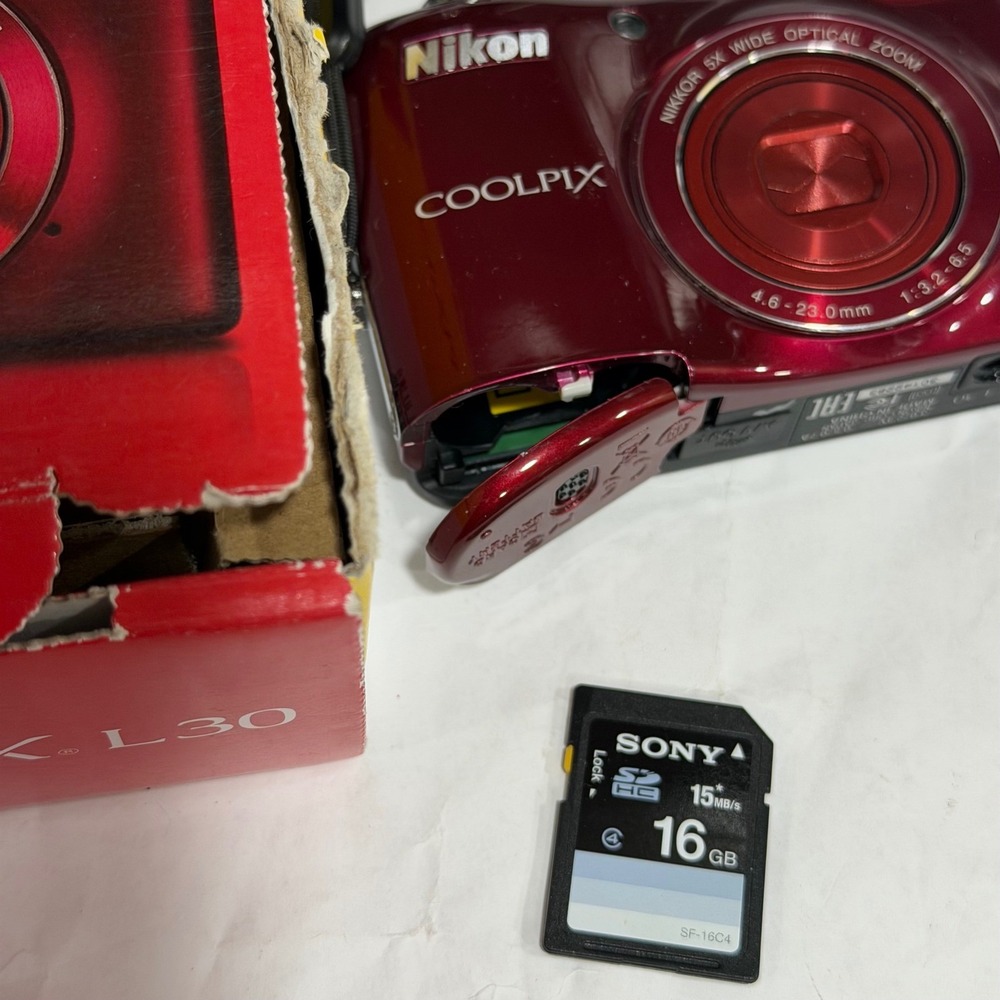 Nikon Coolpix L30 Digital Camera Red 20.1MP 5x Zoom HD Video Y2K Digicam OS